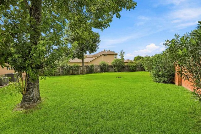 2 Turin Turn Drive, Missouri City, TX 77459