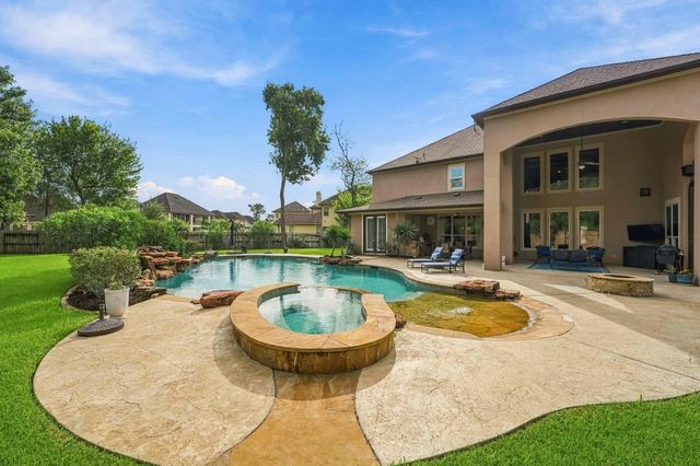 2 Turin Turn Drive, Missouri City, TX 77459