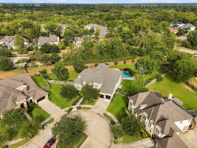 2 Turin Turn Drive, Missouri City, TX 77459