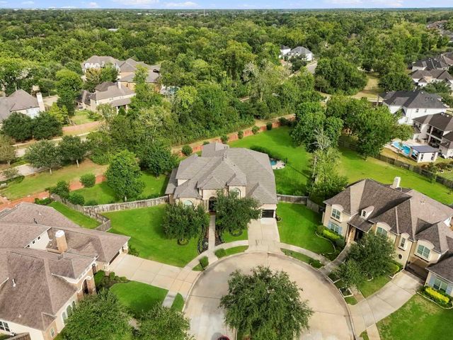 2 Turin Turn Drive, Missouri City, TX 77459