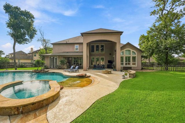 2 Turin Turn Drive, Missouri City, TX 77459