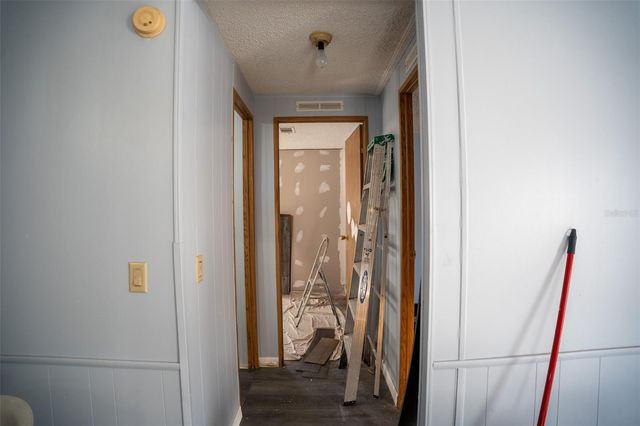 157 NE 172ND AVENUE, Silver Springs, FL 34488