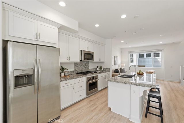 542 E Imperial Avenue, El Segundo, CA 90245