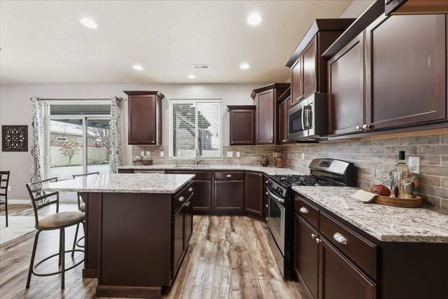 616 S Moen St, Spokane Valley, WA 99016