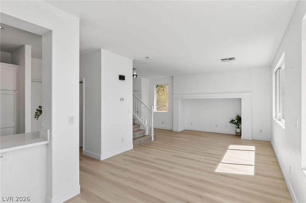 9511 Spring Blush Avenue, Las Vegas, NV 89148 — photo 5