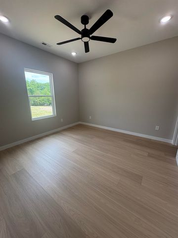 326 Minkum Rd, Gaffney, SC 29340