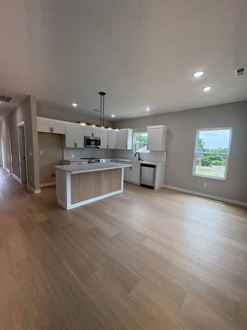 326 Minkum Rd, Gaffney, SC 29340