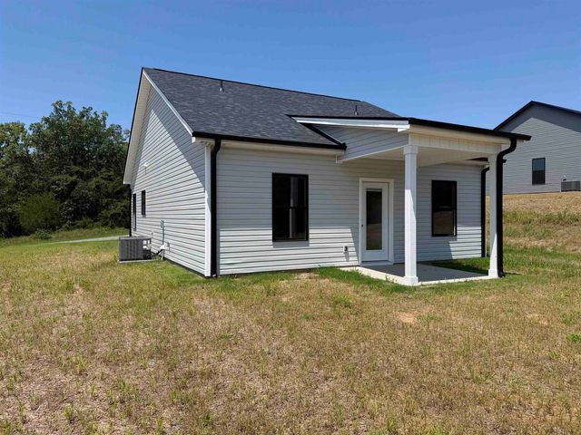 326 Minkum Rd, Gaffney, SC 29340
