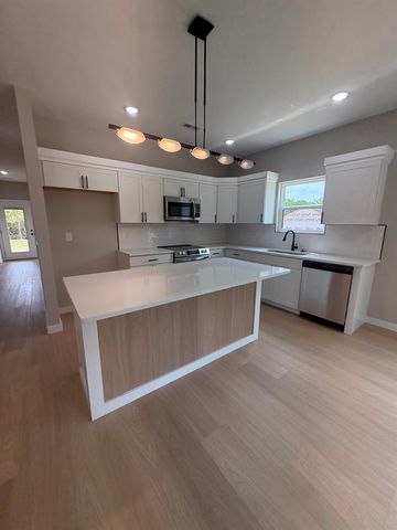 326 Minkum Rd, Gaffney, SC 29340