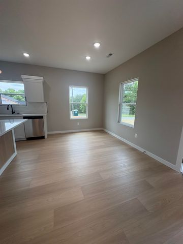 326 Minkum Rd, Gaffney, SC 29340