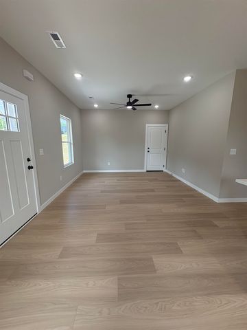 326 Minkum Rd, Gaffney, SC 29340