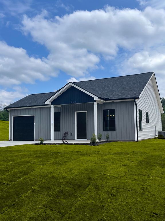326 Minkum Rd, Gaffney, SC 29340