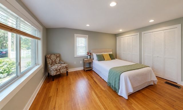 33 Volusia Rd, Hingham, MA 02043