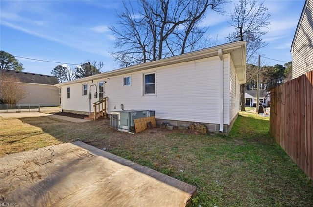 2044 Miller AVE, Chesapeake, VA 23320