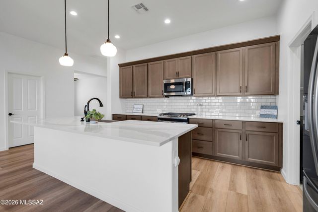 39474 S Summerwood Drive, Saddlebrooke, AZ 85739