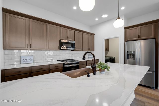 39474 S Summerwood Drive, Saddlebrooke, AZ 85739