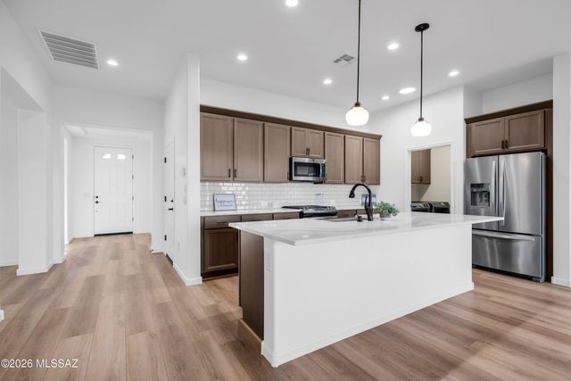 39474 S Summerwood Drive, Saddlebrooke, AZ 85739