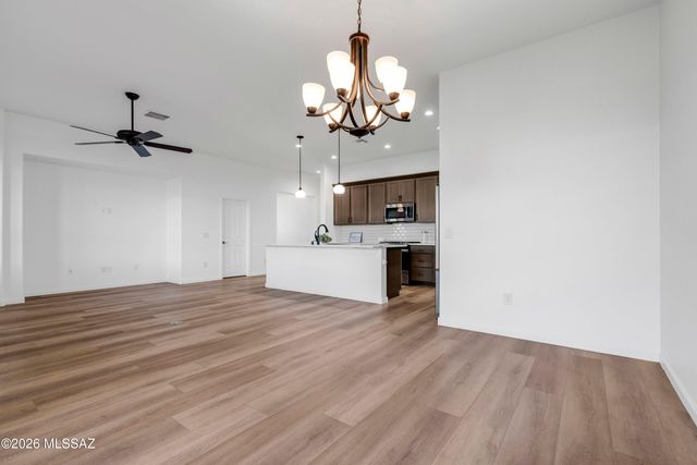 39474 S Summerwood Drive, Saddlebrooke, AZ 85739