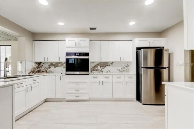 2333 FEATHER SOUND DRIVE B304, Clearwater, FL 33762