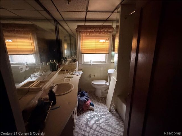 107 Mclean Street, Highland Park, MI 48203