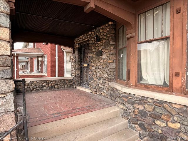 107 Mclean Street, Highland Park, MI 48203