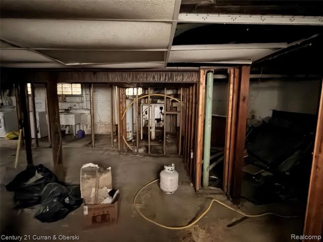 107 Mclean Street, Highland Park, MI 48203