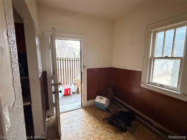 107 Mclean Street, Highland Park, MI 48203