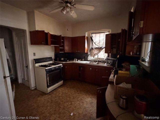 107 Mclean Street, Highland Park, MI 48203