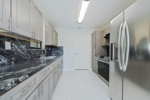 522 SW 3rd Ave, Homestead, FL 33030