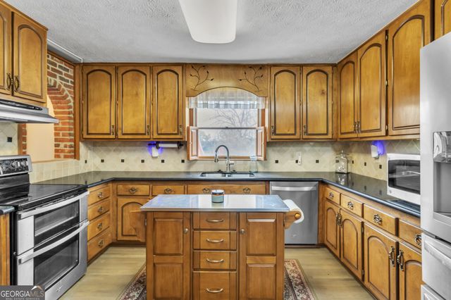 838 Conyers Road, Mcdonough, GA 30252