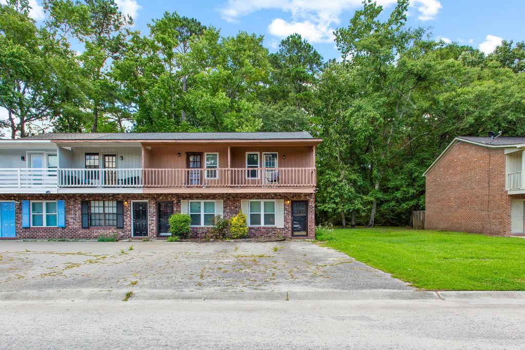 100 Kimeran Lane D, Summerville, SC 29485