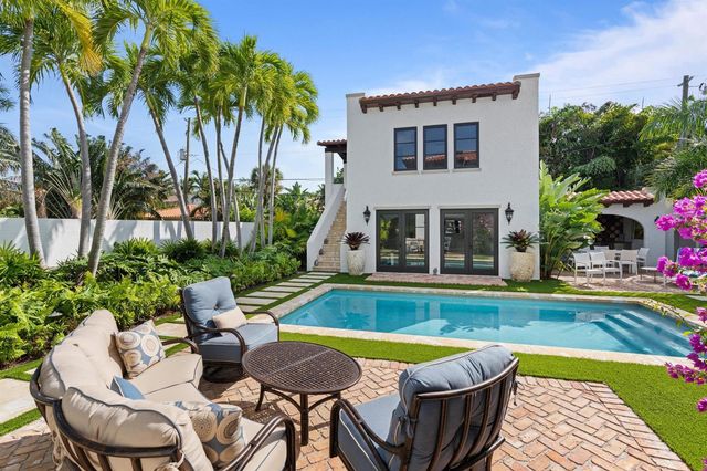 112 Roosevelt Place, West Palm Beach, FL 33405