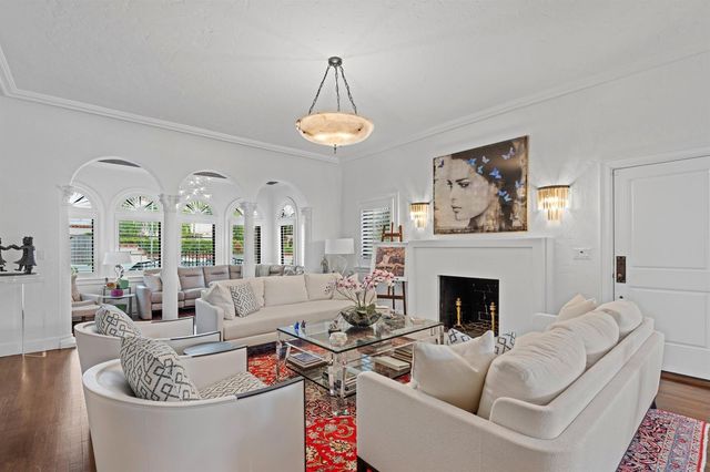 112 Roosevelt Place, West Palm Beach, FL 33405