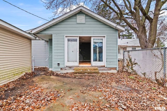 1124 N STEPHENS Avenue, Springfield, IL 62702