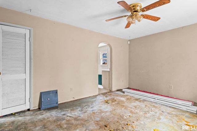 1124 N STEPHENS Avenue, Springfield, IL 62702