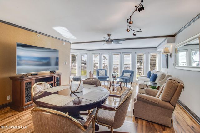 520 Beach Boulevard, 205, Biloxi, MS 39530