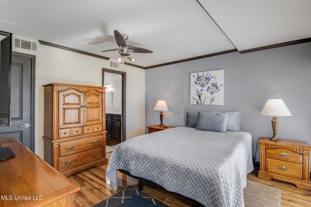 520 Beach Boulevard, 205, Biloxi, MS 39530