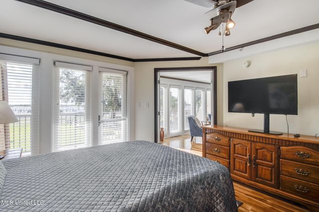 520 Beach Boulevard, 205, Biloxi, MS 39530