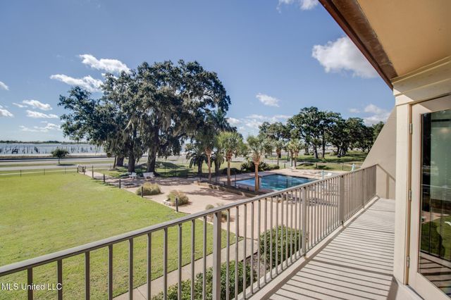 520 Beach Boulevard, 205, Biloxi, MS 39530