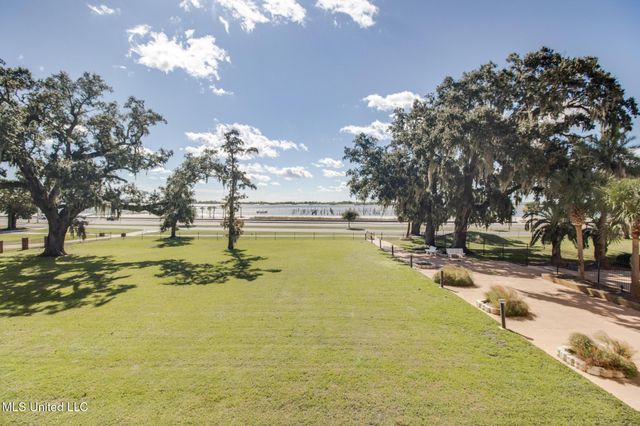 520 Beach Boulevard, 205, Biloxi, MS 39530