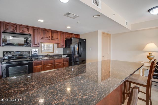 520 Beach Boulevard, 205, Biloxi, MS 39530