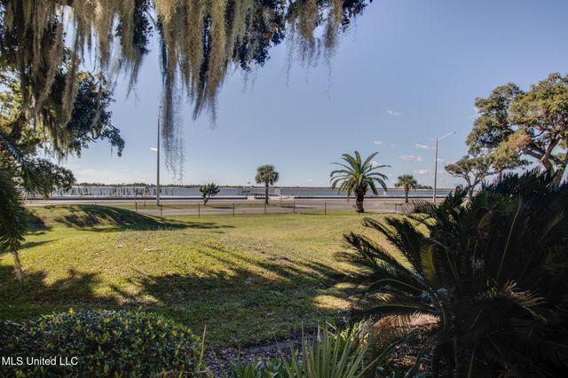 520 Beach Boulevard, 205, Biloxi, MS 39530