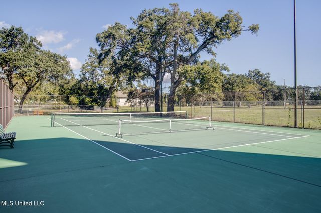 520 Beach Boulevard, 205, Biloxi, MS 39530