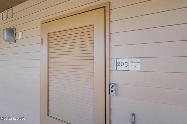 520 Beach Boulevard, 205, Biloxi, MS 39530