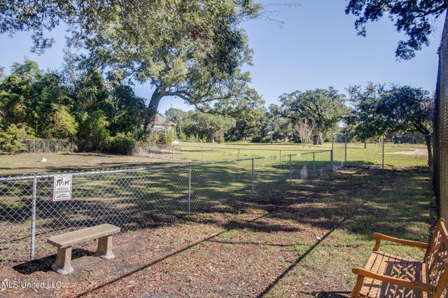 520 Beach Boulevard, 205, Biloxi, MS 39530