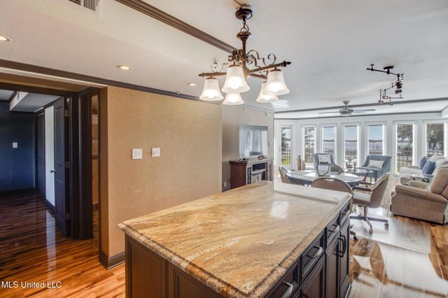 520 Beach Boulevard, 205, Biloxi, MS 39530