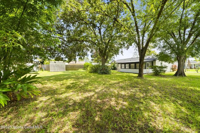325 Eva Street NE, Palm Bay, FL 32907