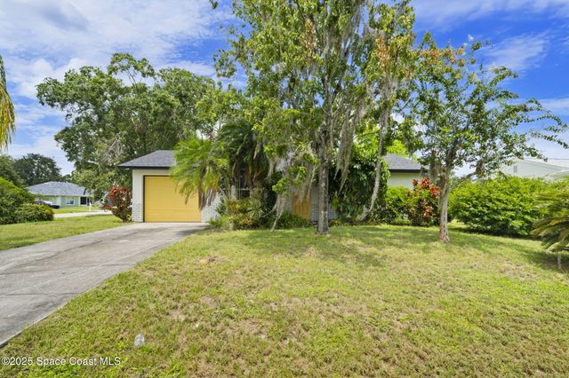 325 Eva Street NE, Palm Bay, FL 32907