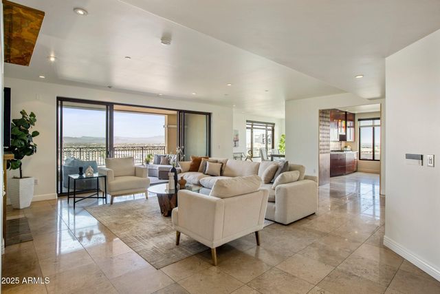 7181 E Camelback Road 904, Scottsdale, AZ 85251