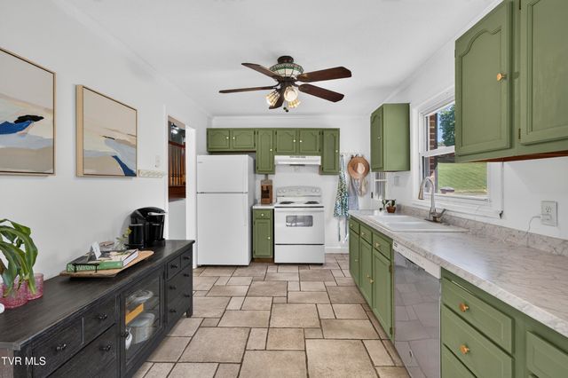 750 Fox Meadow Lane, Bristol, VA 24201